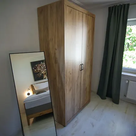 Zentral - Gemuetlich - Kueche - Balkon - Garage *