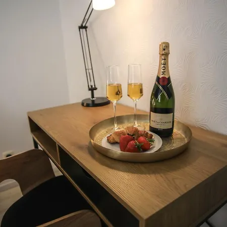 Zentral - Gemuetlich - Kueche - Balkon - Garage