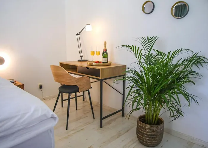 Zentral - Gemuetlich - Kueche - Balkon - Garage