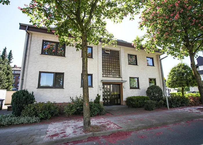 Zentral - Gemuetlich - Kueche - Balkon - Garage *