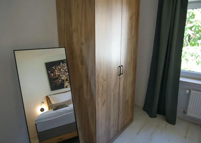 Zentral - Gemuetlich - Kueche - Balkon - Garage *