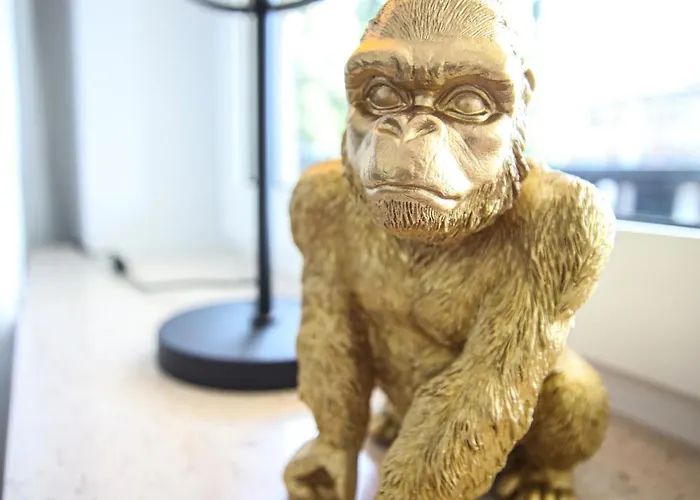 Zentral - Gemuetlich - Kueche - Balkon - Garage *