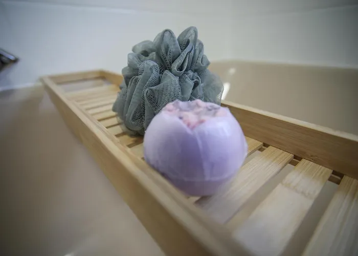 Zentral - Gemuetlich - Kueche - Balkon - Garage Appartement